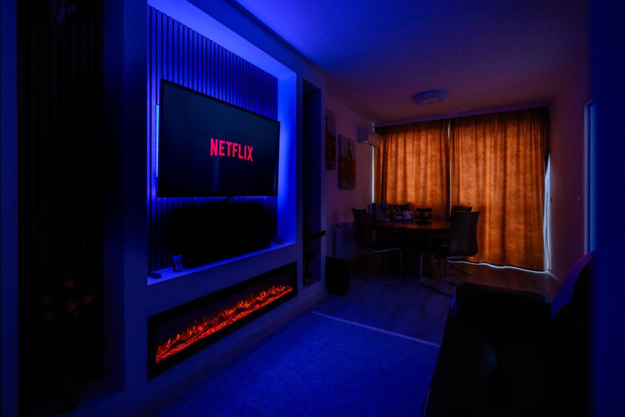 Charming Hideaway Inspired By El Profesor'S Intrigue Apartment Bucharest Luaran gambar