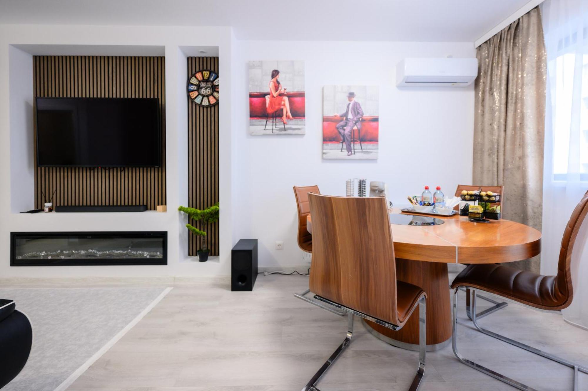 Charming Hideaway Inspired By El Profesor'S Intrigue Apartment Bucharest Luaran gambar
